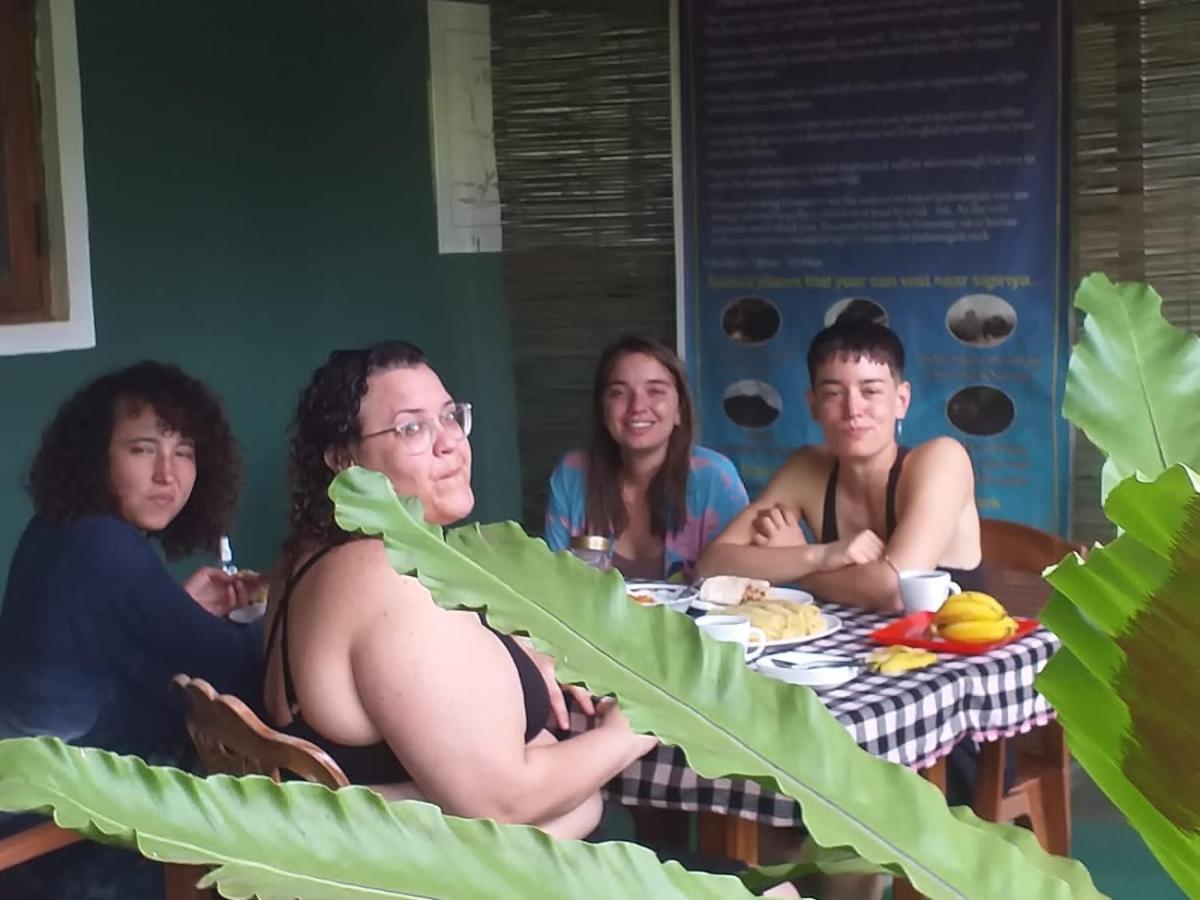Bandula Home Stay Sigiriya Ngoại thất bức ảnh