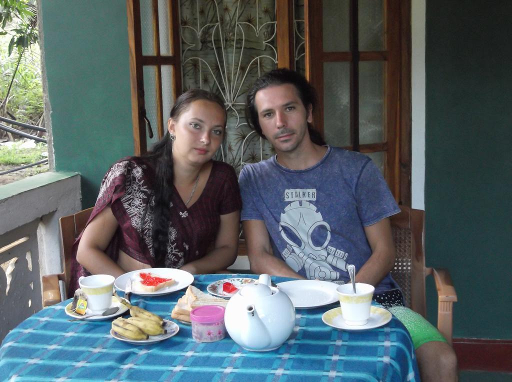 Bandula Home Stay Sigiriya Phòng bức ảnh