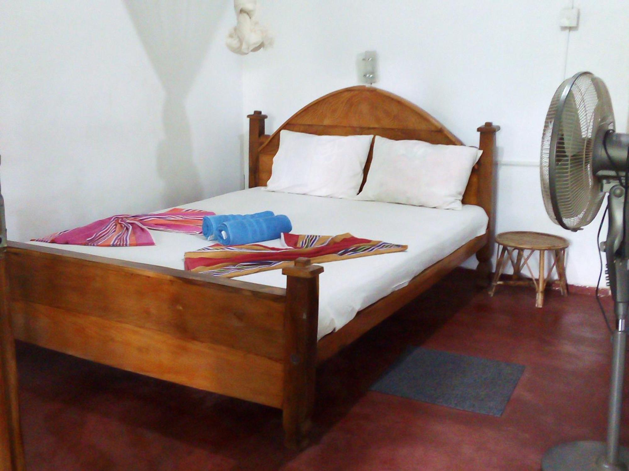 Bandula Home Stay Sigiriya Phòng bức ảnh
