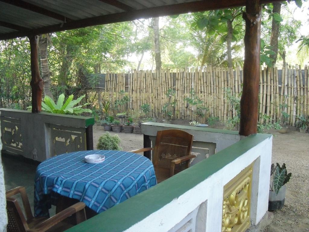 Bandula Home Stay Sigiriya Phòng bức ảnh